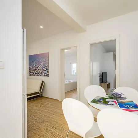 With A Parking Space - 20252 Apartment Vir