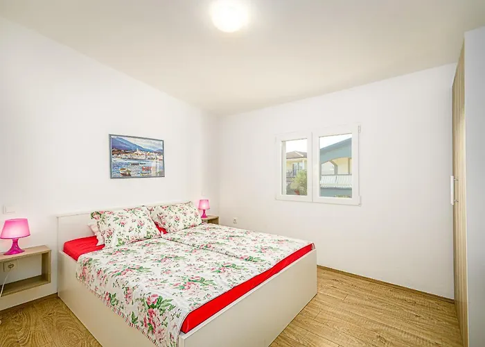 Apartment With A Parking Space - 20252 Vir
